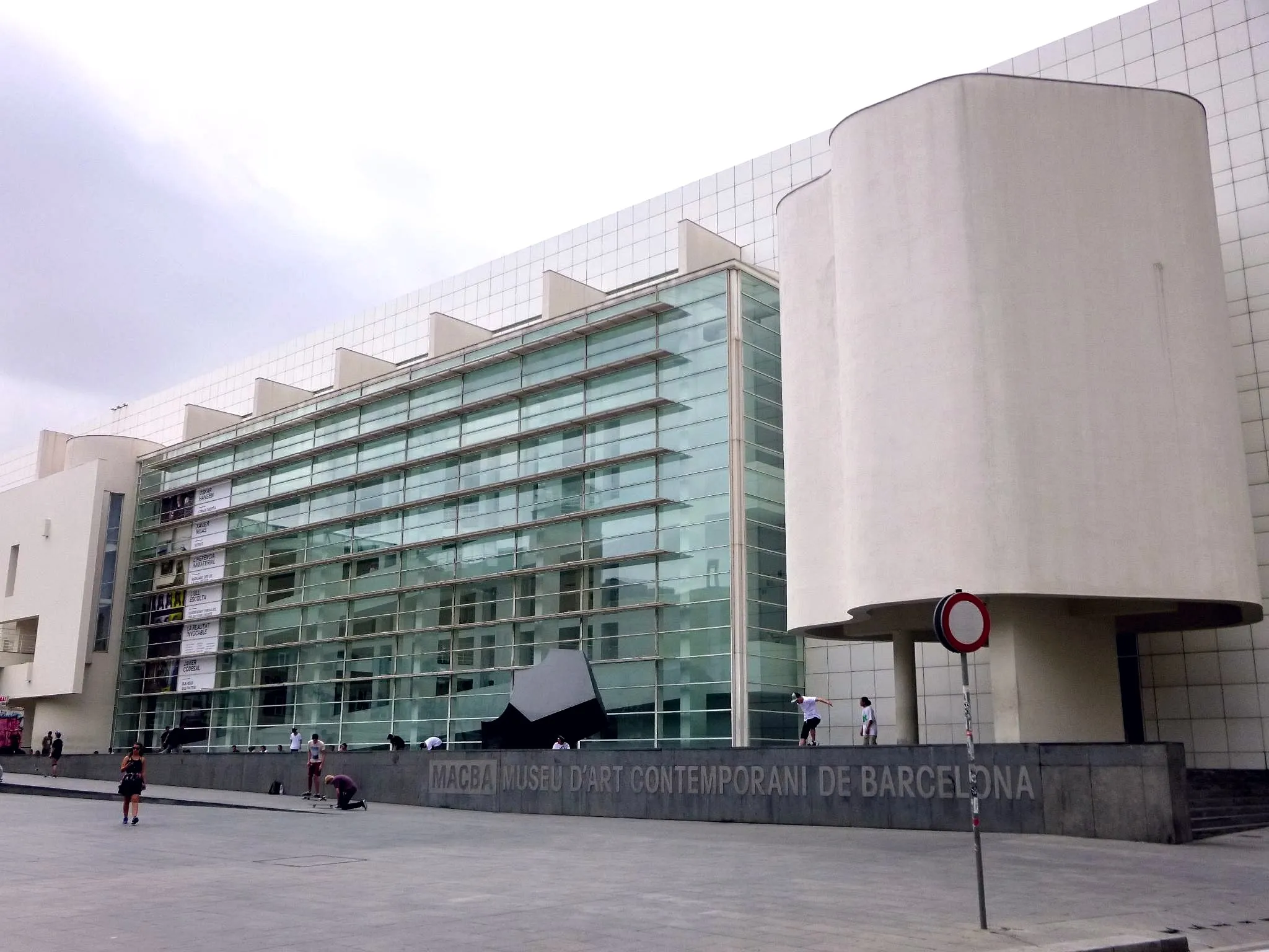 MACBA — Museu d'Art Contemporani de Barcelona, le spot de skate street le plus célèbre du monde