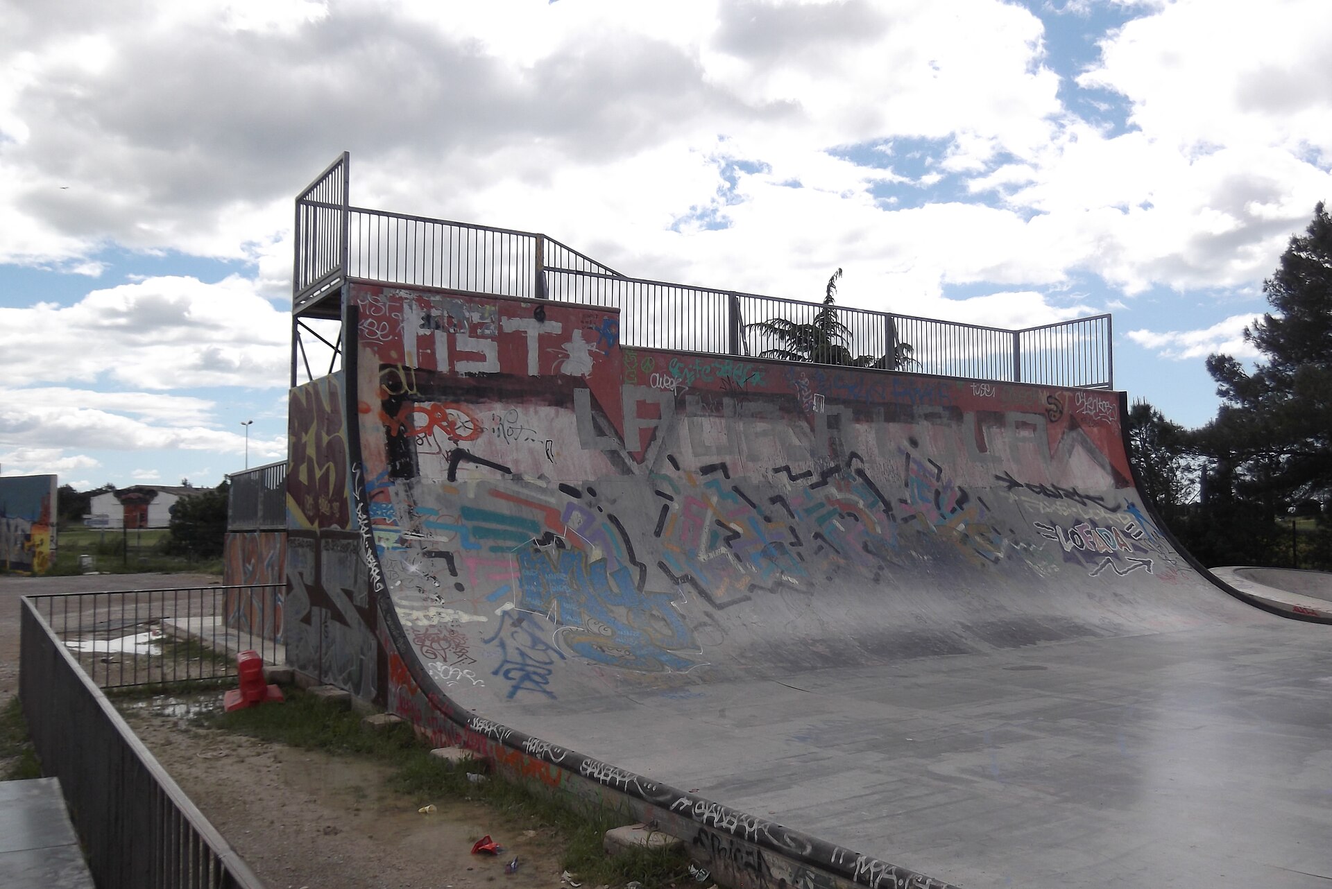 Skatepark de Grammont, Montpellier — grand park béton international
