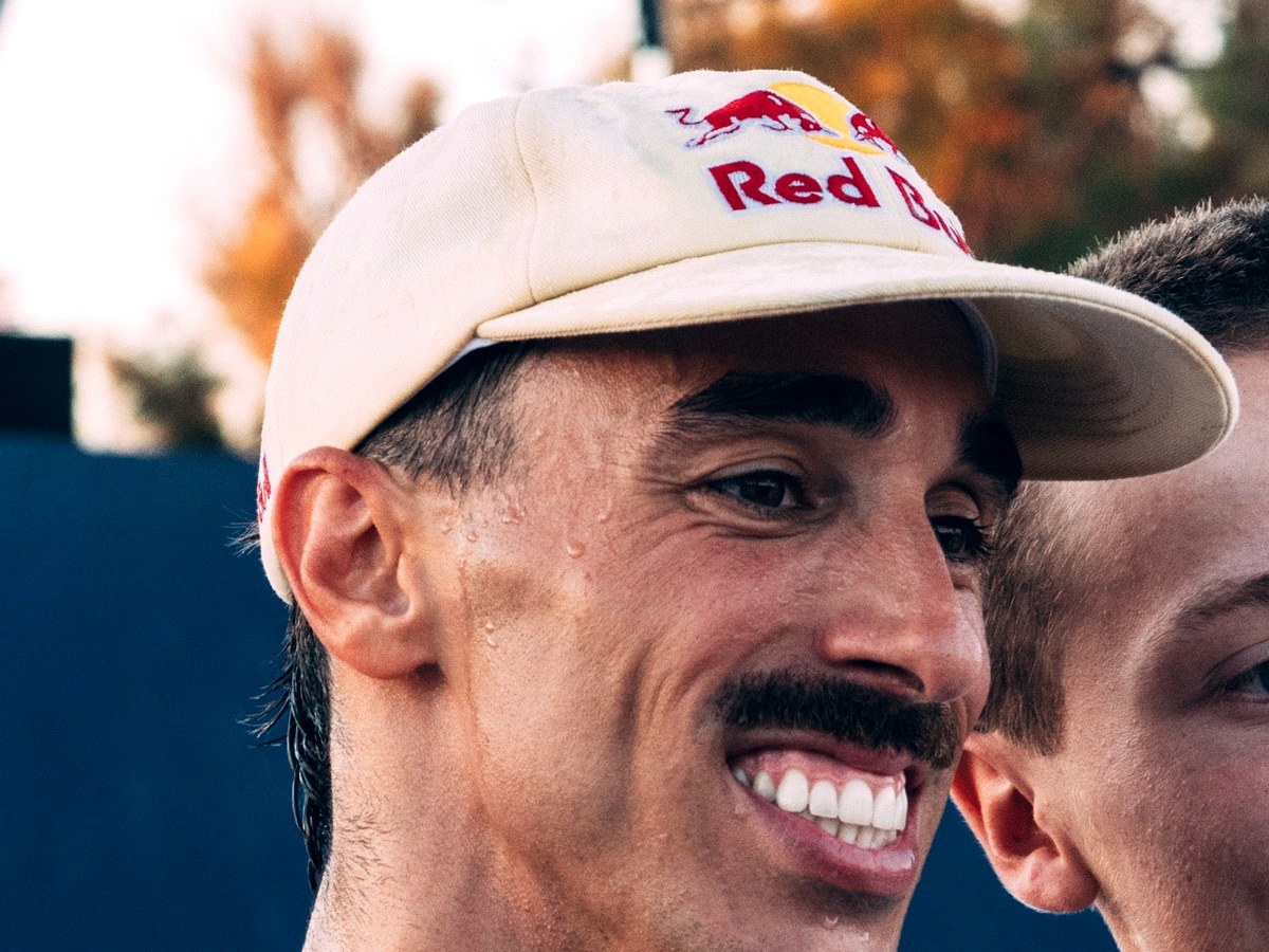 Danny León, 3e du Red Bull Bowl Rippers 2026, en sueur et souriant après son passage au bowl du Prado
