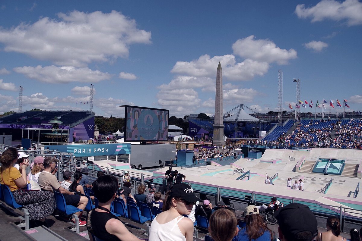 Le parc urbain de la Concorde le 27 juillet 2024, street course et tribunes pleines, là où la plus jeune de la délégation française a fait son run