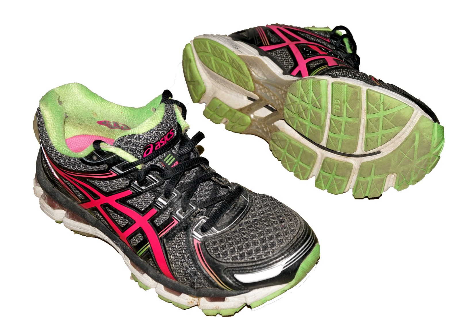 Chaussure de running ASICS GEL-Kayano posée sur le côté, poche de GEL visible dans le talon et semelle apparente