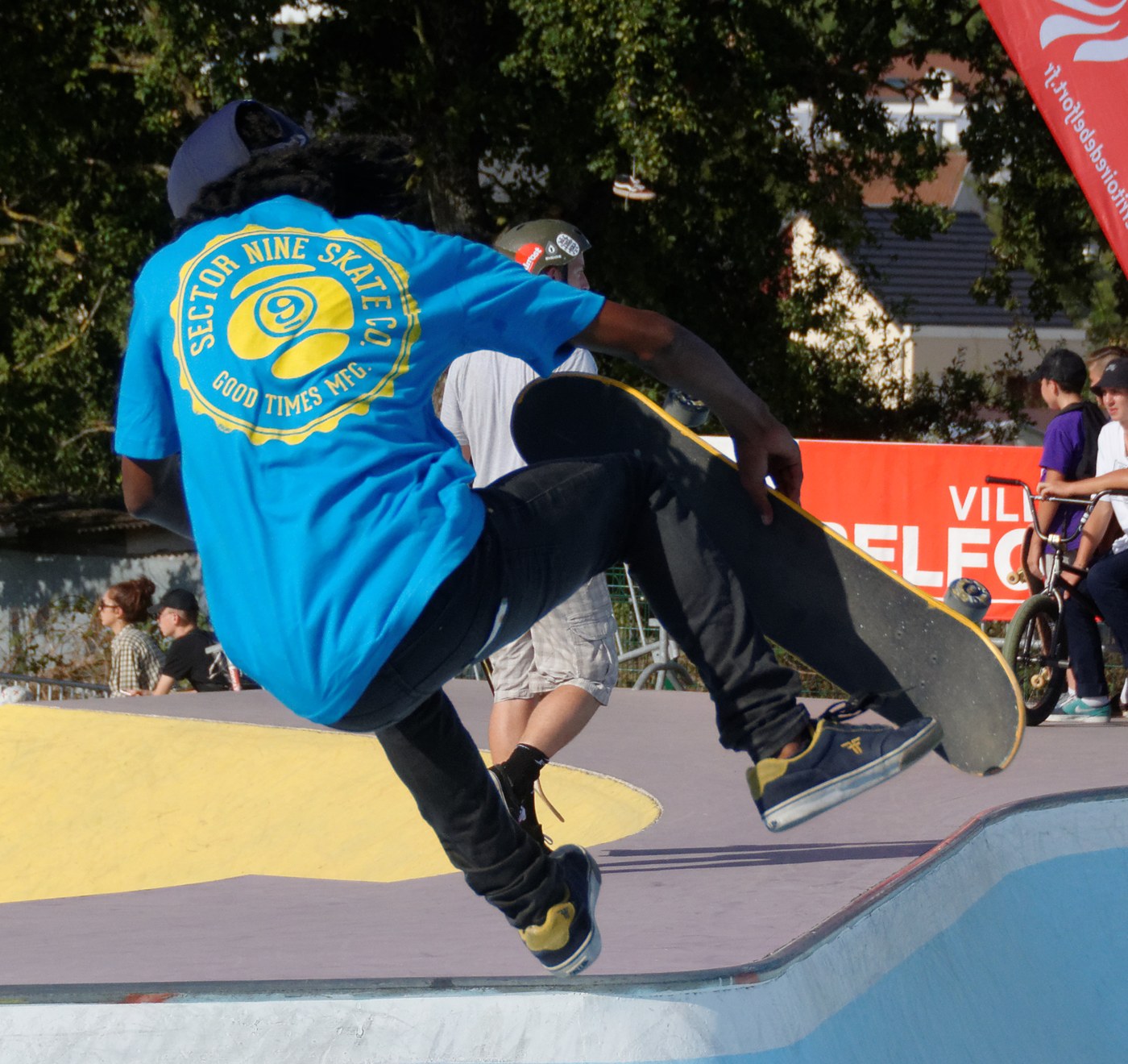 Boneless en bowl : quand le pied se pose trop loin, la planche part et le corps s'ouvre