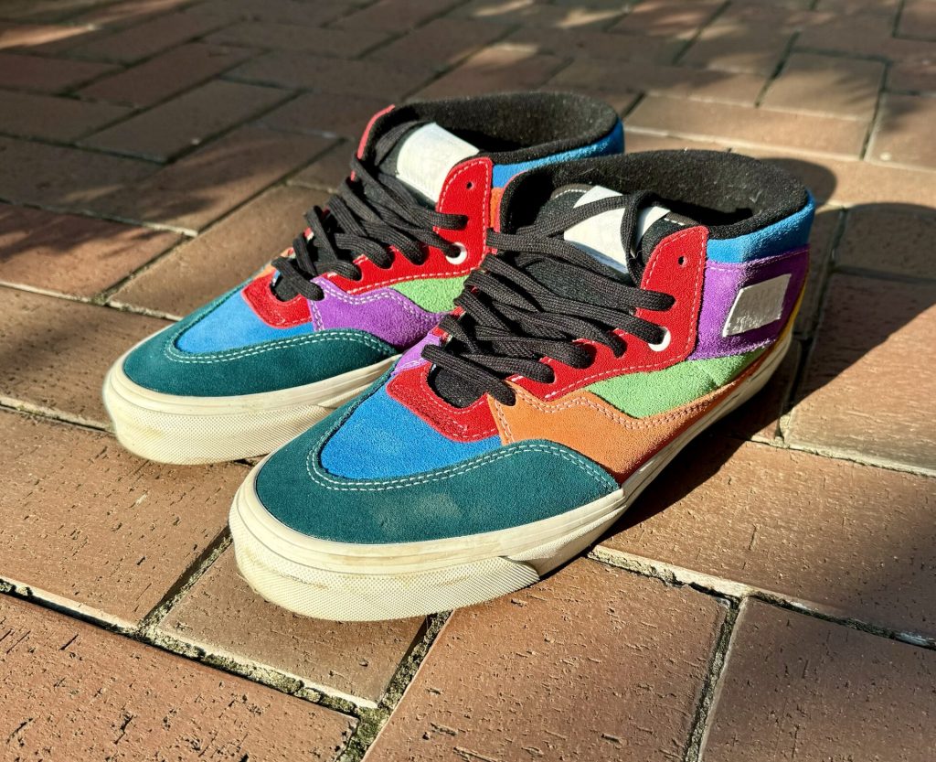 Tes chaussures percent en trois semaines : comment doubler leur durée de vie
