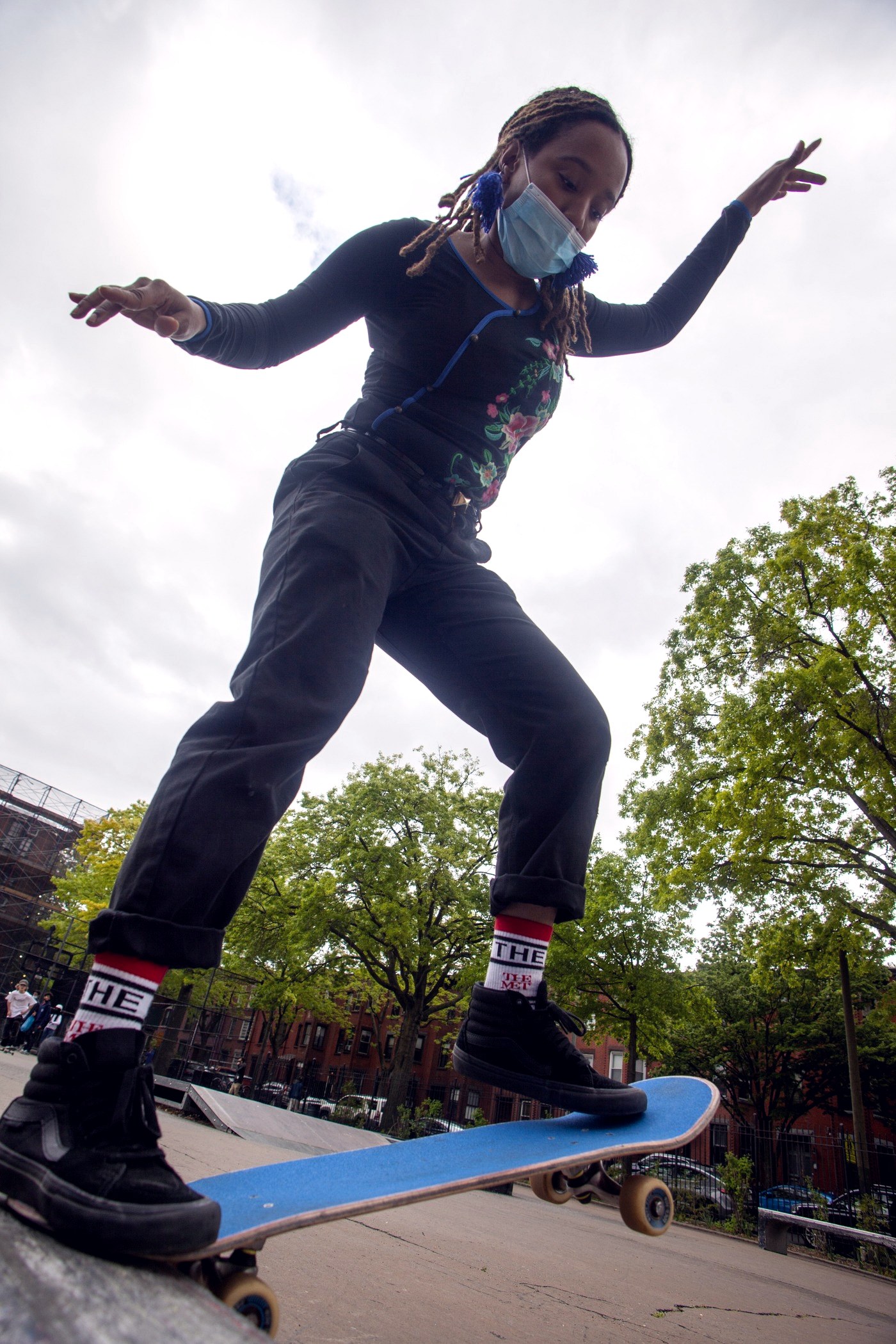 Kava Vasquez en nose stall dans un skatepark de Brooklyn, le terrain où se gagne un Skater of the Year