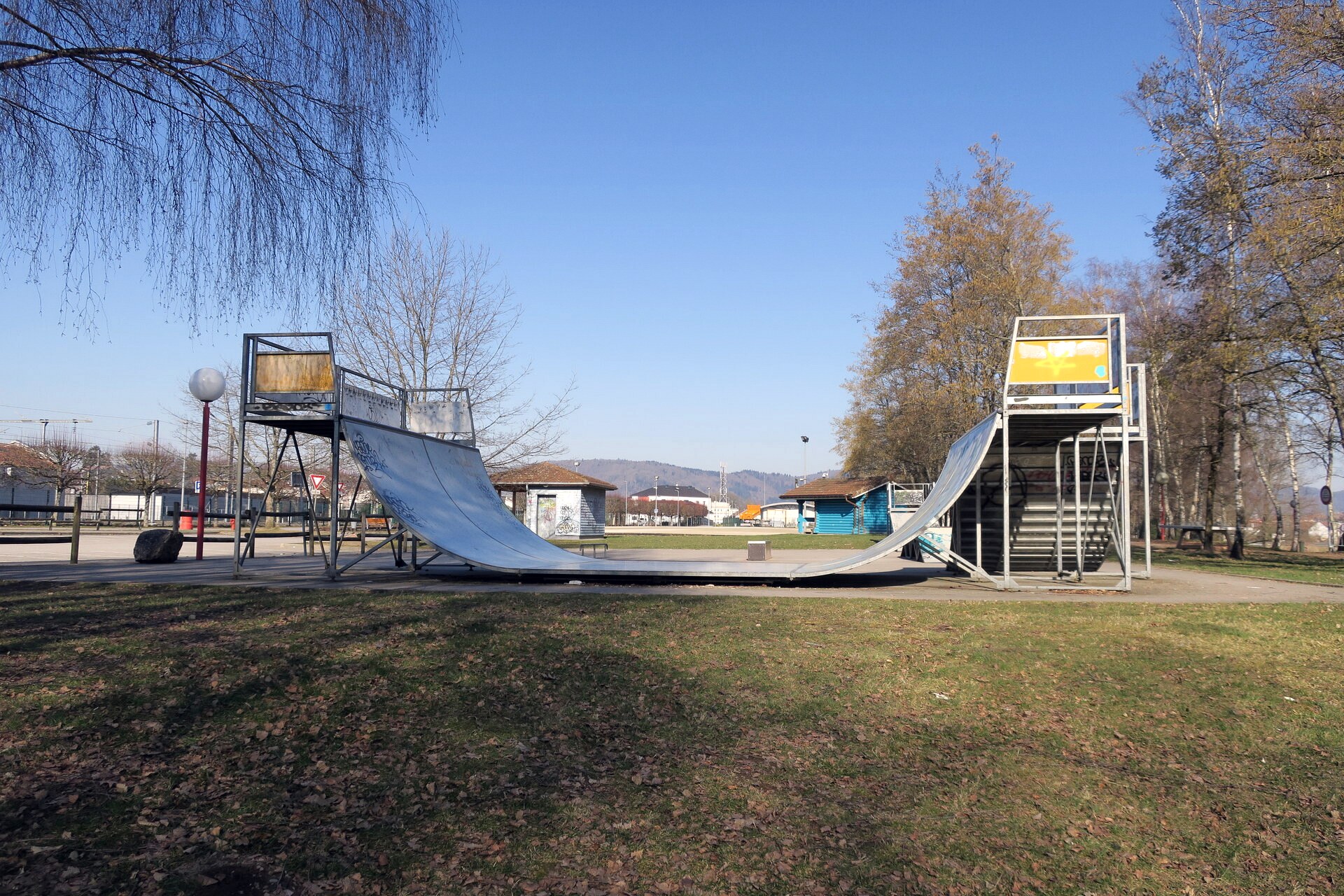 2 820 skateparks français ferment à la nuit tombée — et personne n&rsquo;a jamais pris cette décision