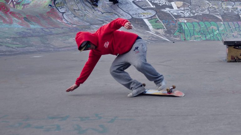 44 % des blessures en skate sont des fractures : comment on apprend à tomber sans se casser ?