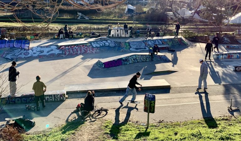 Berlin laisse tout passer aux skateurs — sauf une ligne à 5 000 €
