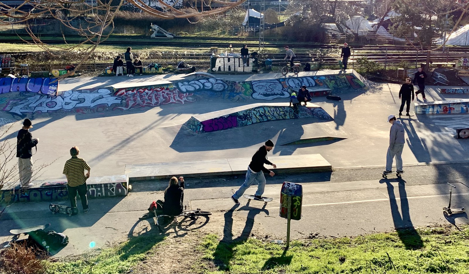 Berlin laisse tout passer aux skateurs — sauf une ligne à 5 000 €
