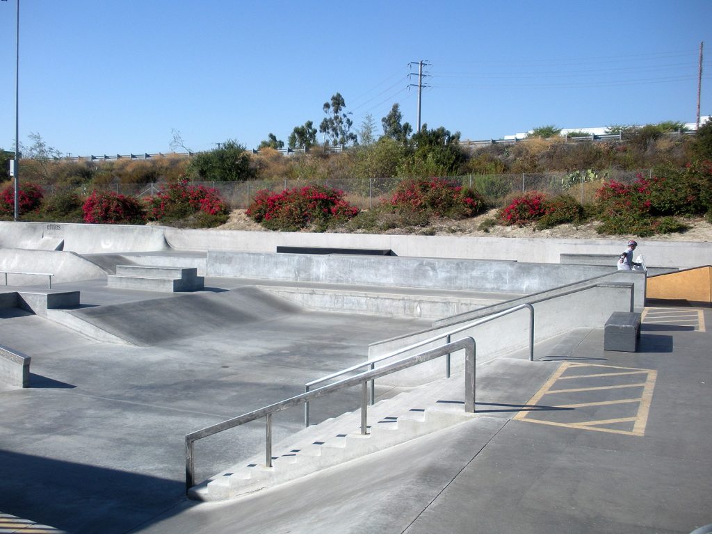 Le skatepark etnies de Lake Forest en Californie, ouvert en 2003 avec la ville