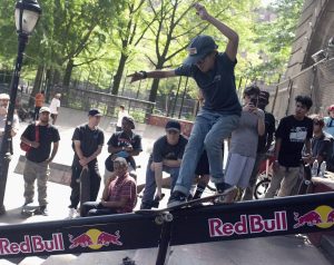 Feeble grind : la planche pivote pendant le grind — d&rsquo;où ça vient vraiment ?
