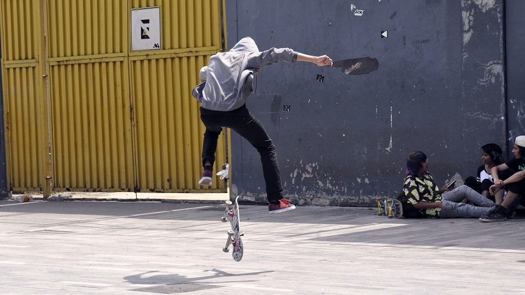 Inward heelflip : le sens de rotation est contre-intuitif, d&rsquo;où ça vient vraiment ?