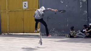 Inward heelflip : le sens de rotation est contre-intuitif, d&rsquo;où ça vient vraiment ?
