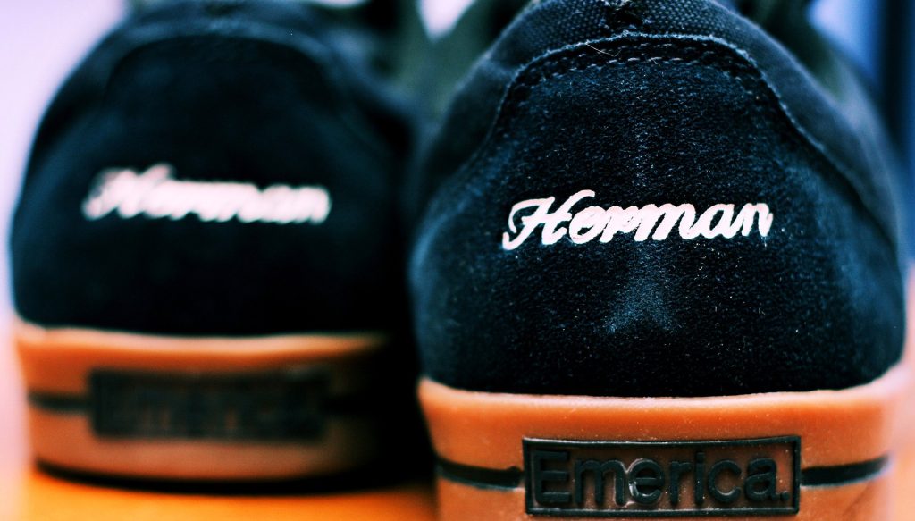 Jerry Hsu, 2007 : Nike lui propose un contrat, il signe chez Emerica à cause d’un questionnaire — qu’y avait-il dedans ?