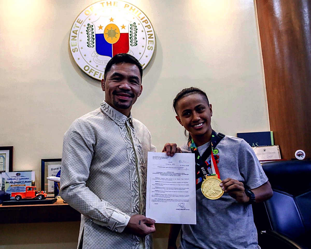 Margielyn Didal, médaille d’or des Asian Games 2018 autour du cou, reçue au Sénat philippin par Manny Pacquiao : la célébrité arrive d’un coup