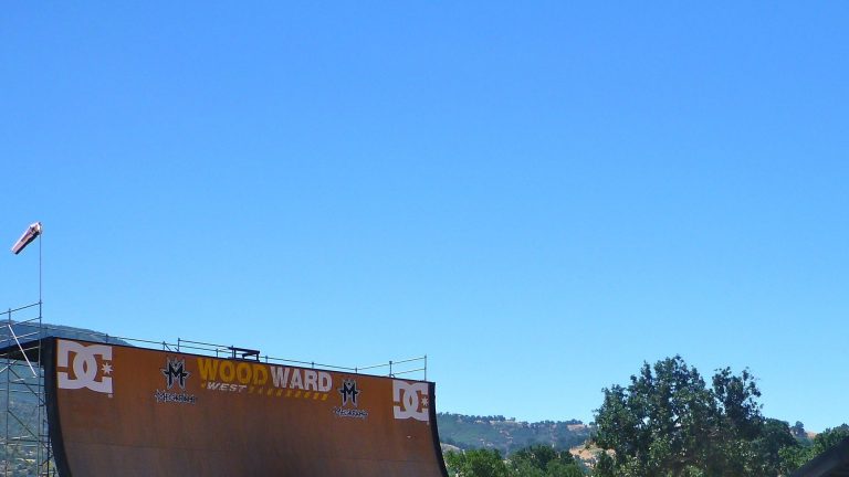 Getting Nowhere Faster, 2004 : la part de Lyn-Z Adams Hawkins, bien avant la Mega Ramp — que faisait-elle déjà ?