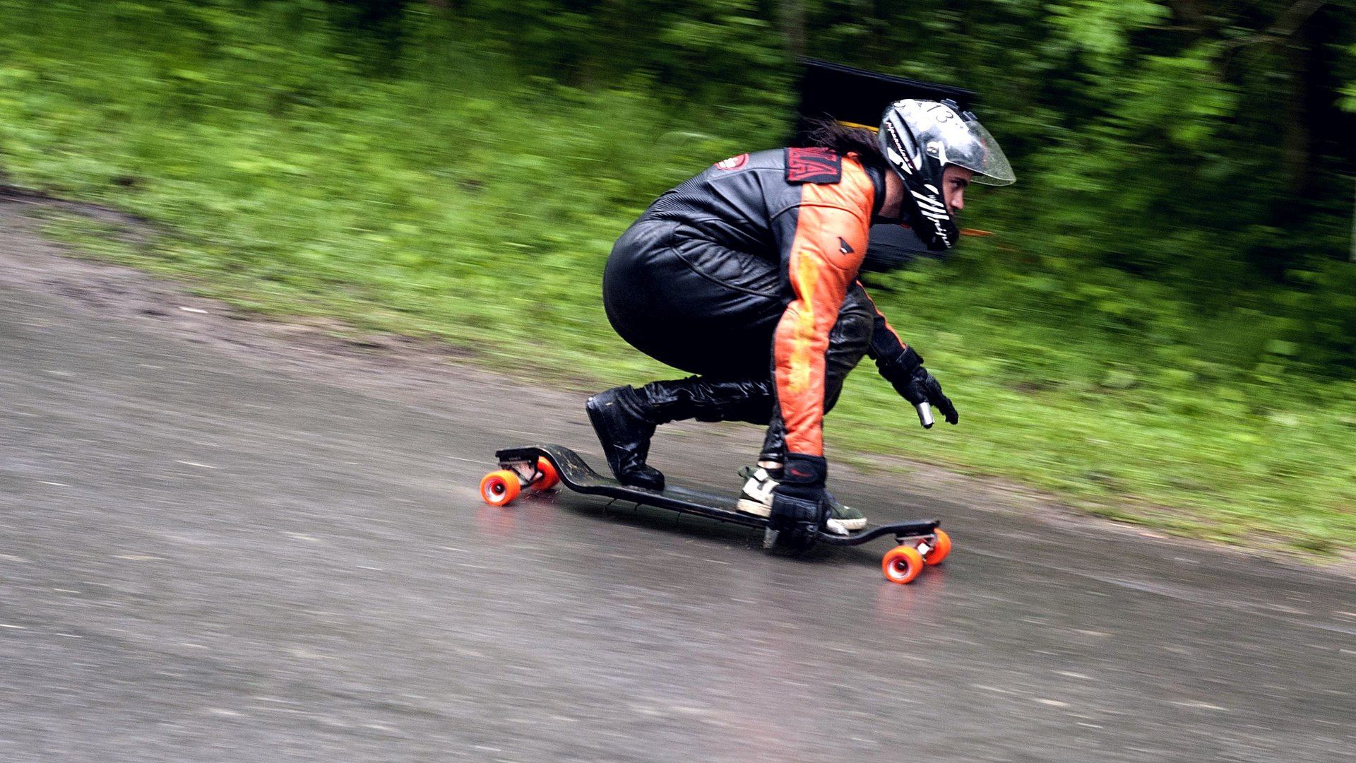 Skater sous la pluie : ce que ça détruit vraiment sur ta planche