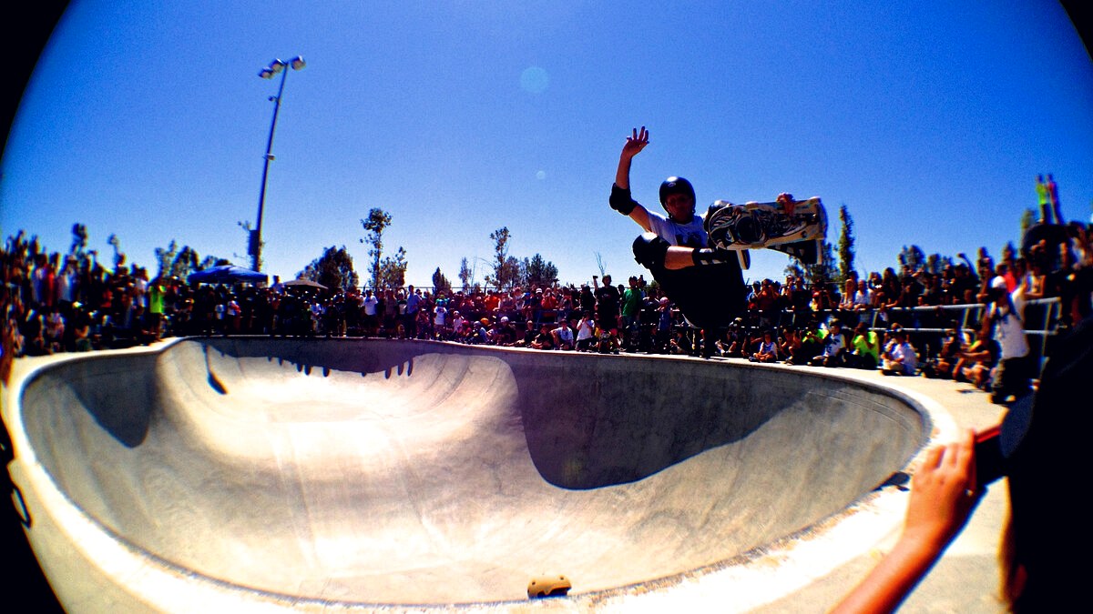Tony Hawk en session devant la foule à Lake Cunningham, celui qui a refusé le chèque unique d'Activision